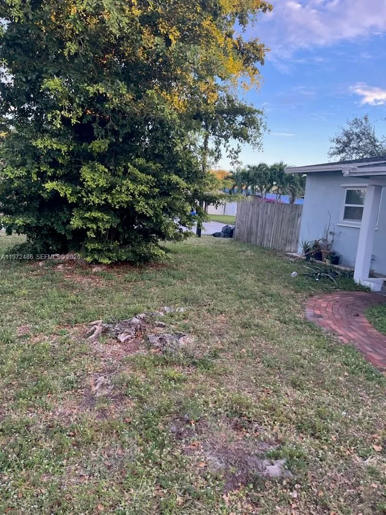 840 NE 32nd Ct Pompano Beach, FL 33064