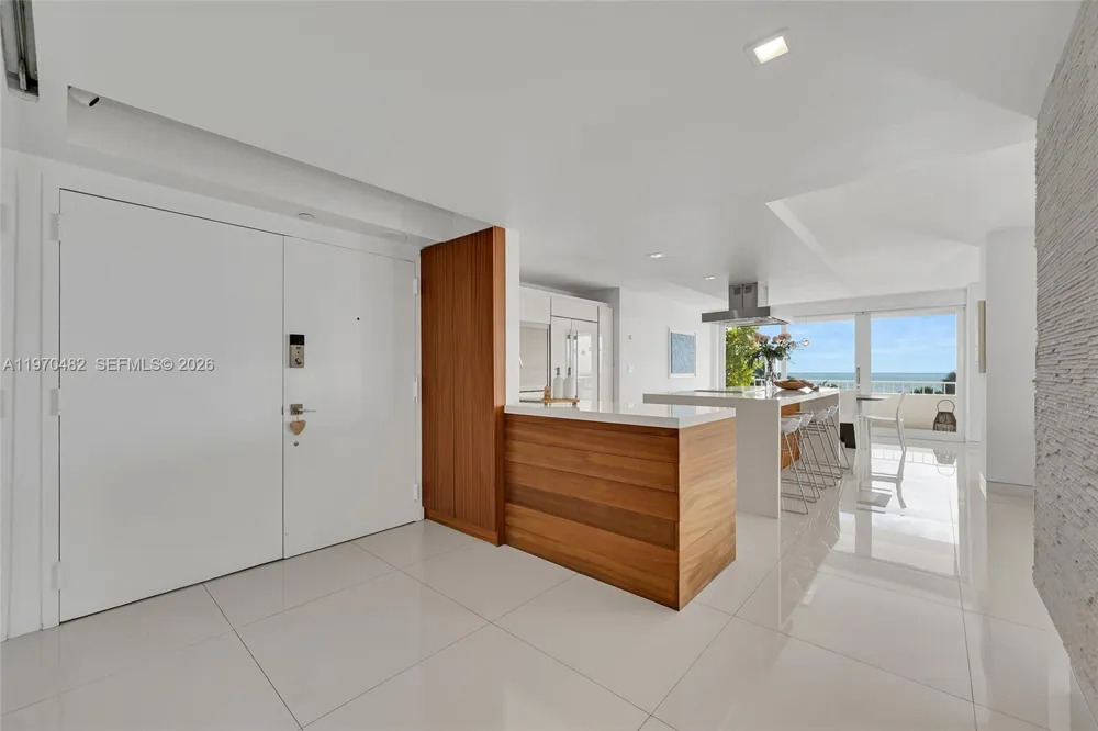 199 Ocean Lane Dr #401 Key Biscayne, FL 33149