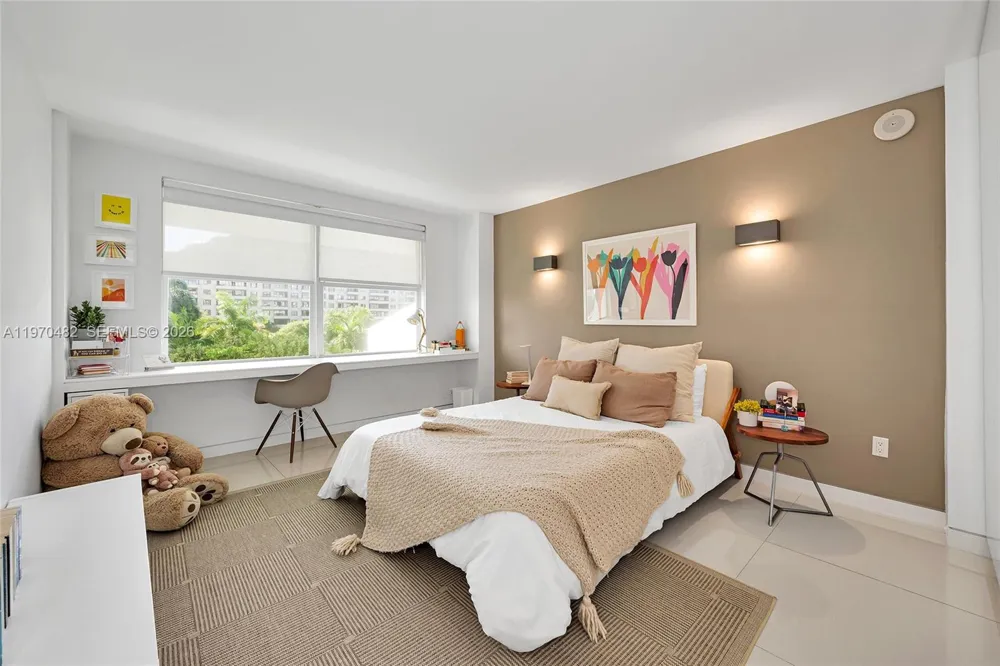 199 Ocean Lane Dr #401 Key Biscayne, FL 33149