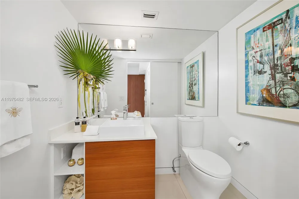 199 Ocean Lane Dr #401 Key Biscayne, FL 33149