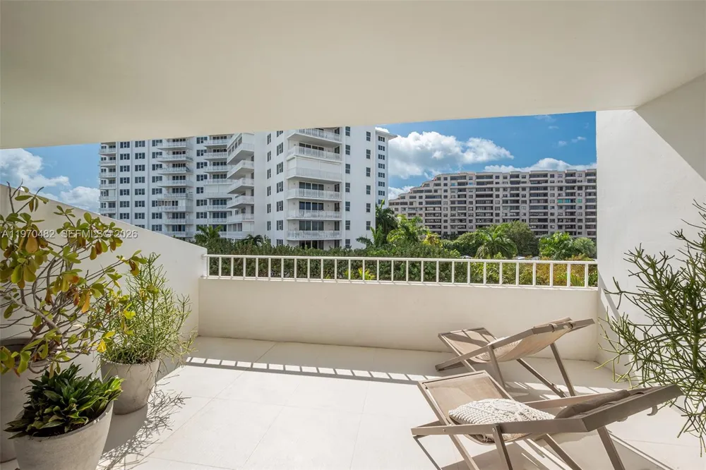 199 Ocean Lane Dr #401 Key Biscayne, FL 33149