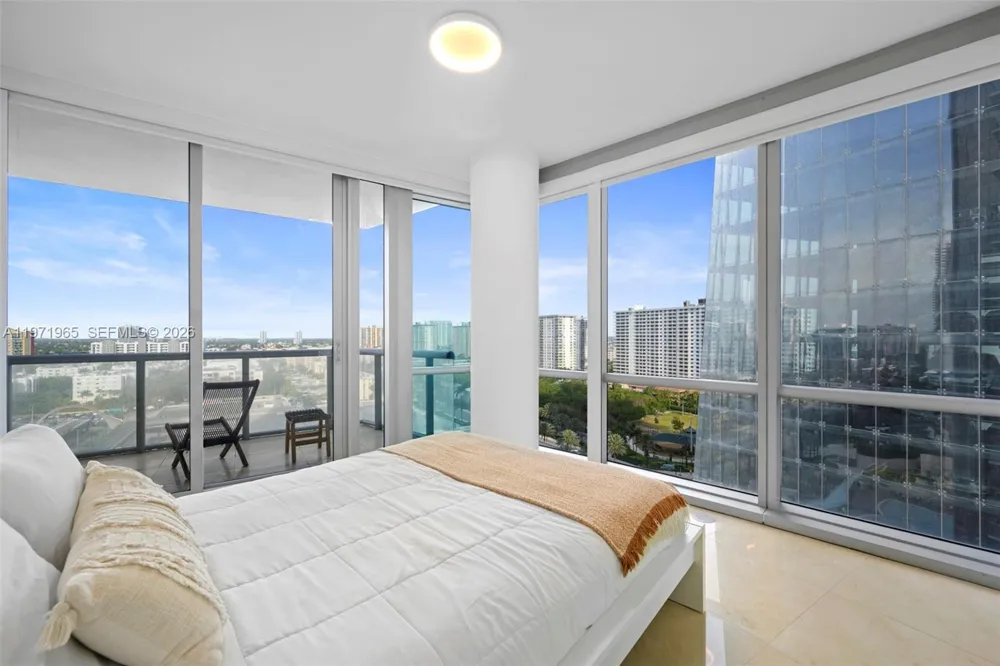 17121 Collins Ave #1508 Sunny Isles Beach, FL 33160