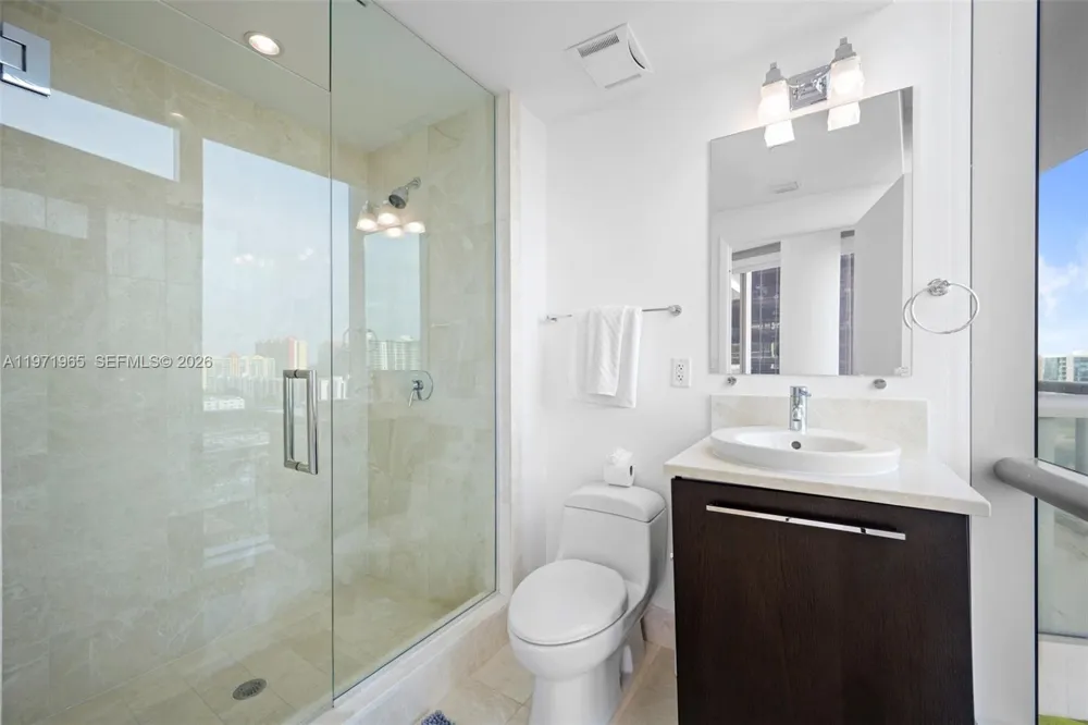 17121 Collins Ave #1508 Sunny Isles Beach, FL 33160
