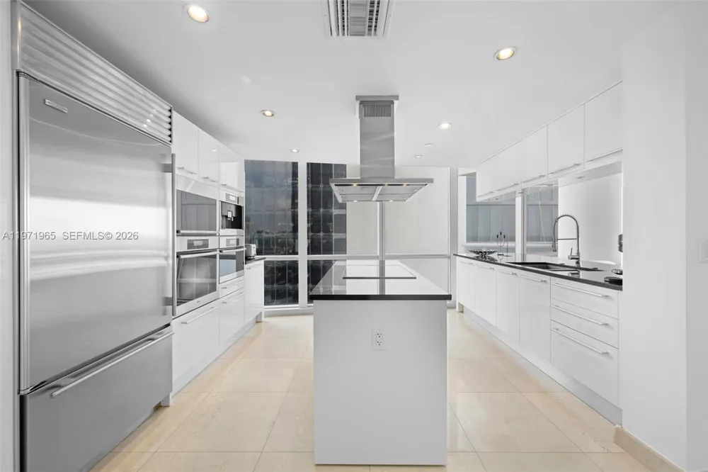 17121 Collins Ave #1508 Sunny Isles Beach, FL 33160