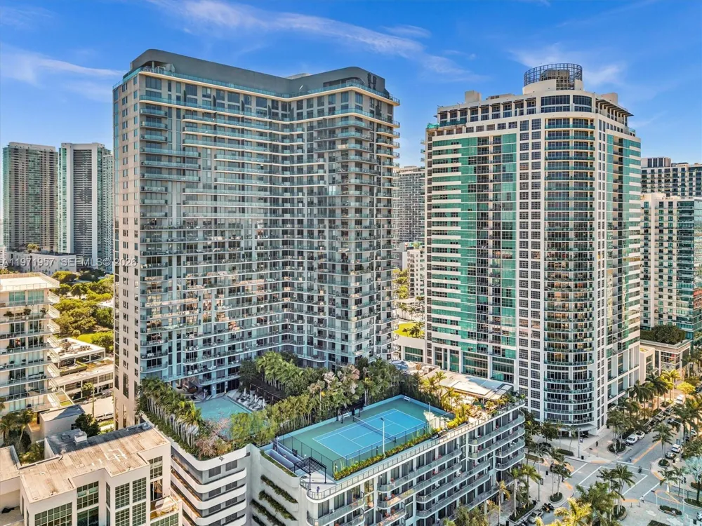 121 NE 34th St #2016 Miami, FL 33137