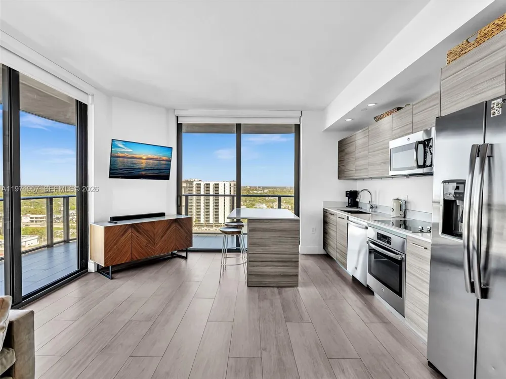 121 NE 34th St #2016 Miami, FL 33137