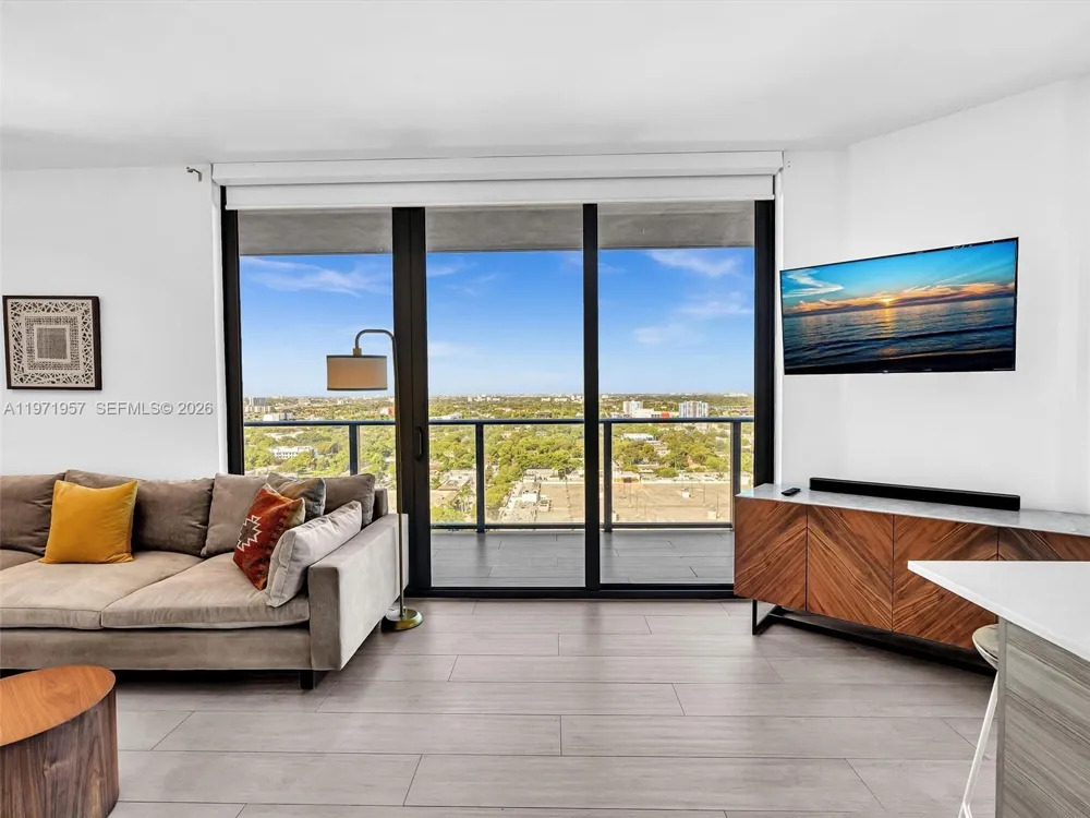 121 NE 34th St #2016 Miami, FL 33137
