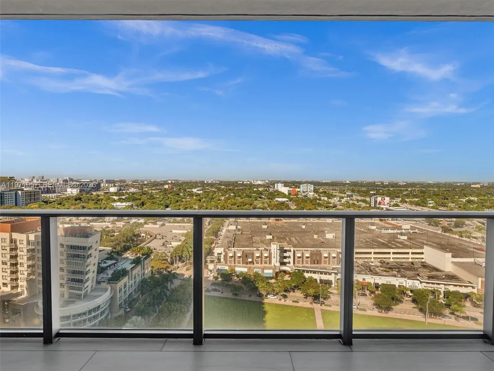 121 NE 34th St #2016 Miami, FL 33137