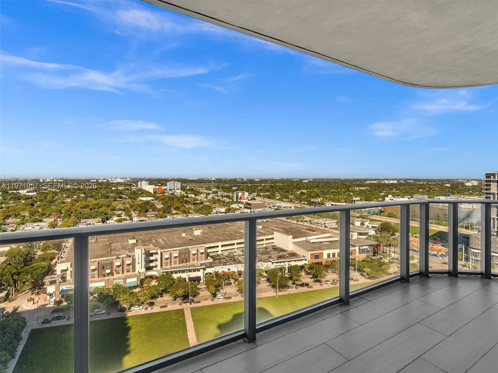 121 NE 34th St #2016 Miami, FL 33137