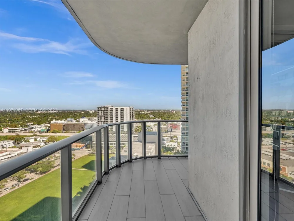 121 NE 34th St #2016 Miami, FL 33137