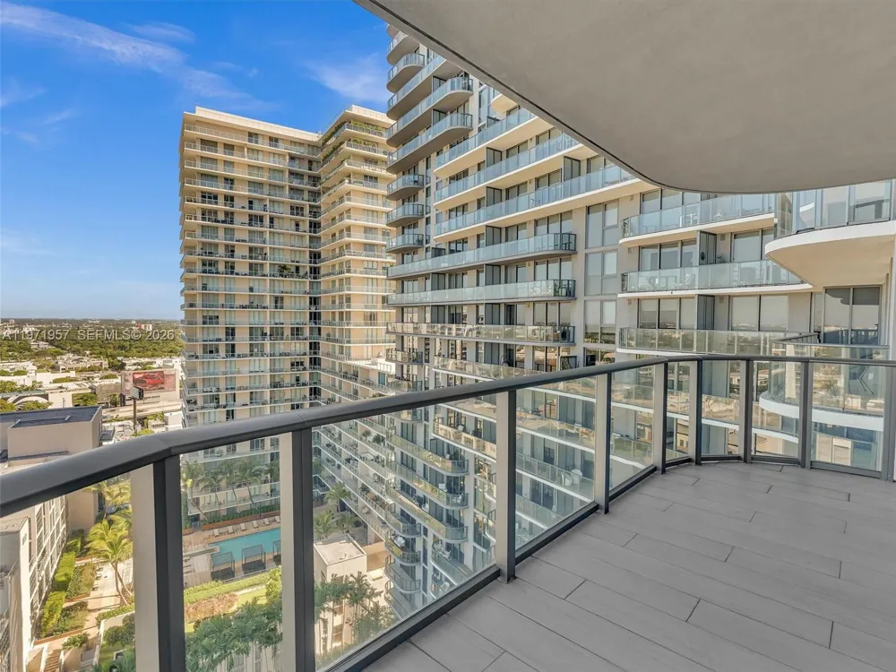 121 NE 34th St #2016 Miami, FL 33137