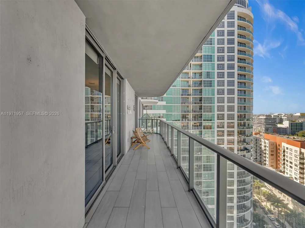 121 NE 34th St #2016 Miami, FL 33137