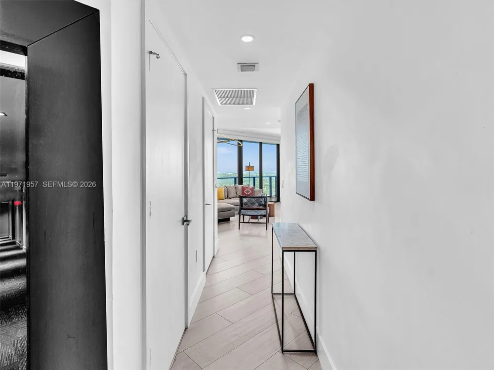 121 NE 34th St #2016 Miami, FL 33137