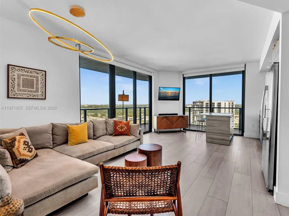 121 NE 34th St #2016 Miami, FL 33137