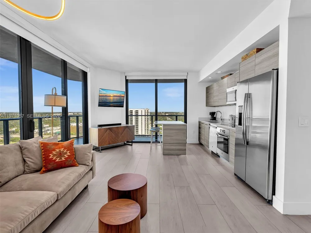 121 NE 34th St #2016 Miami, FL 33137