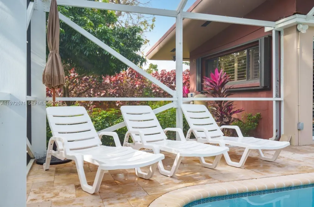 811 Highland Dr Hollywood, FL 33021
