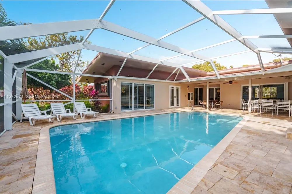 811 Highland Dr Hollywood, FL 33021