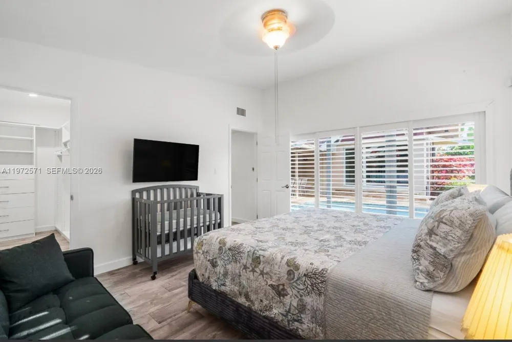 811 Highland Dr Hollywood, FL 33021