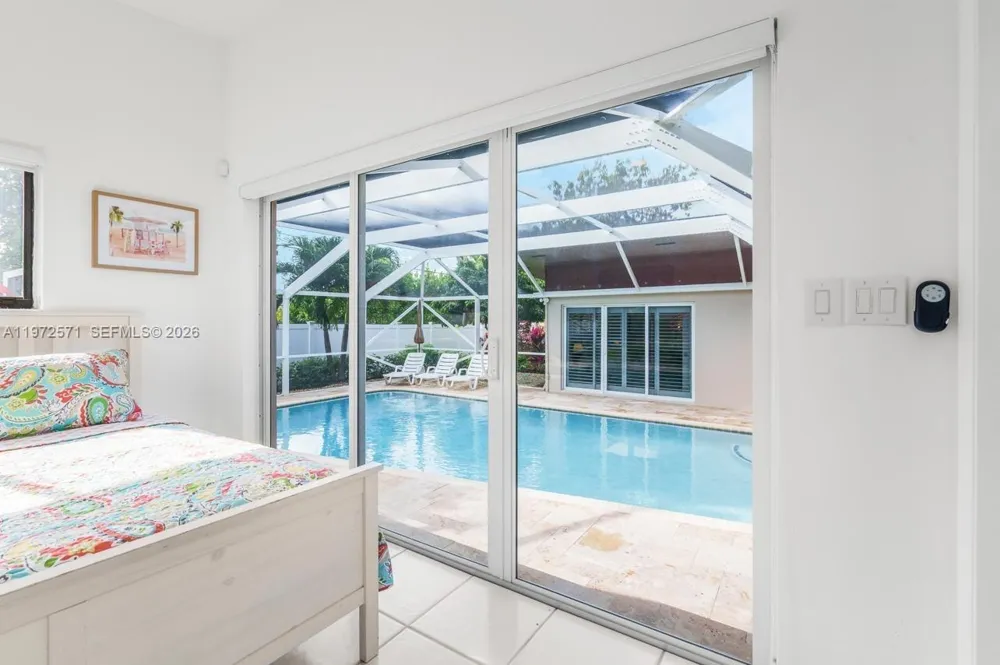 811 Highland Dr Hollywood, FL 33021