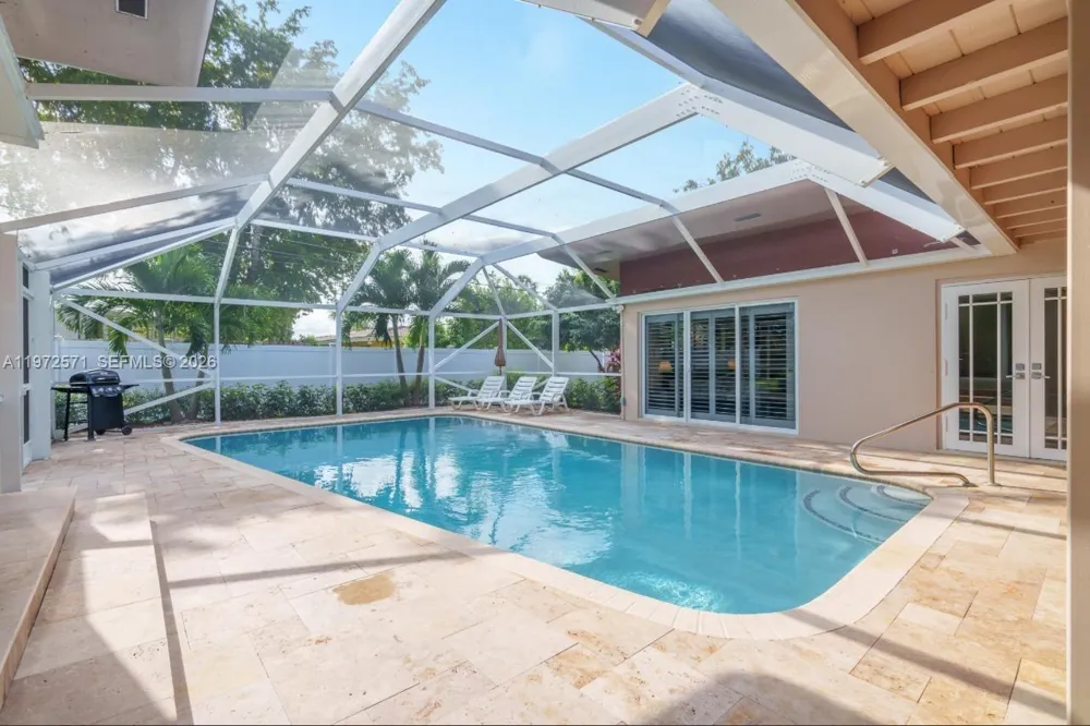811 Highland Dr Hollywood, FL 33021