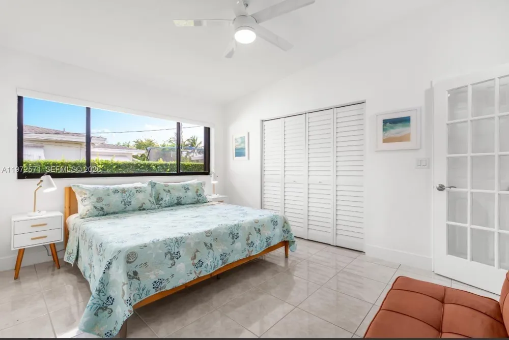 811 Highland Dr Hollywood, FL 33021