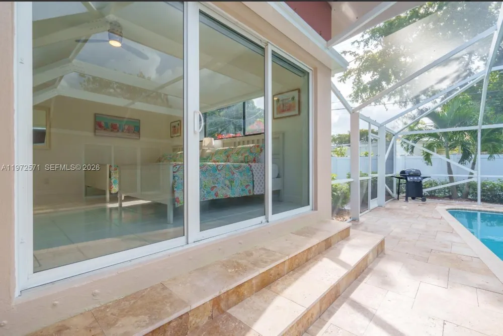 811 Highland Dr Hollywood, FL 33021