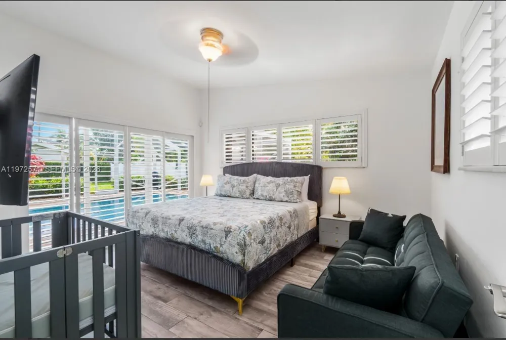 811 Highland Dr Hollywood, FL 33021