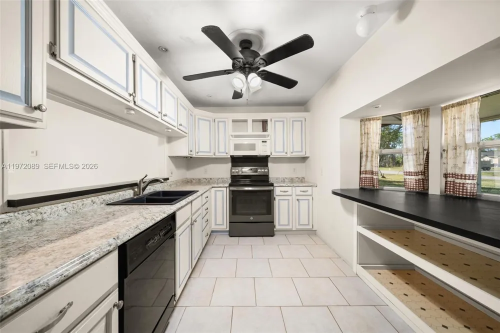 1273 Woodbury Avenue Sebring, FL 33875