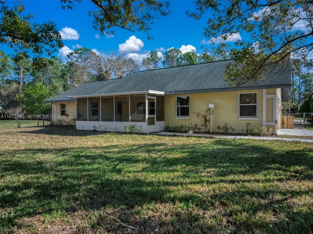 1273 Woodbury Avenue Sebring, FL 33875
