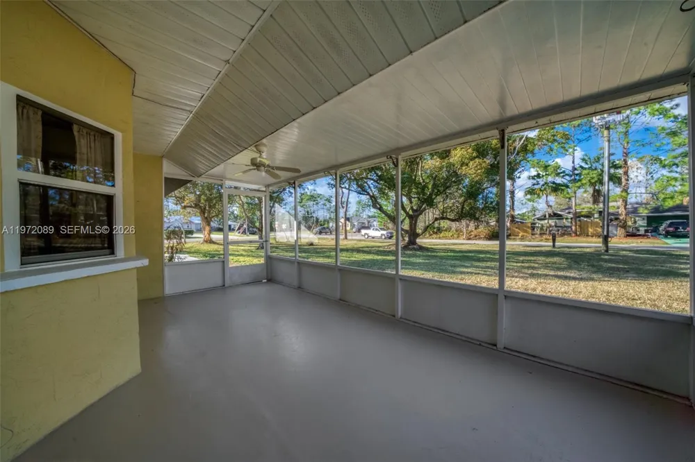 1273 Woodbury Avenue Sebring, FL 33875