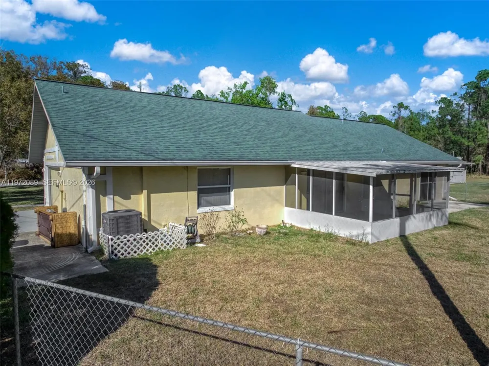 1273 Woodbury Avenue Sebring, FL 33875
