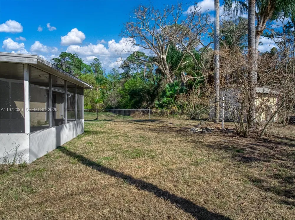 1273 Woodbury Avenue Sebring, FL 33875