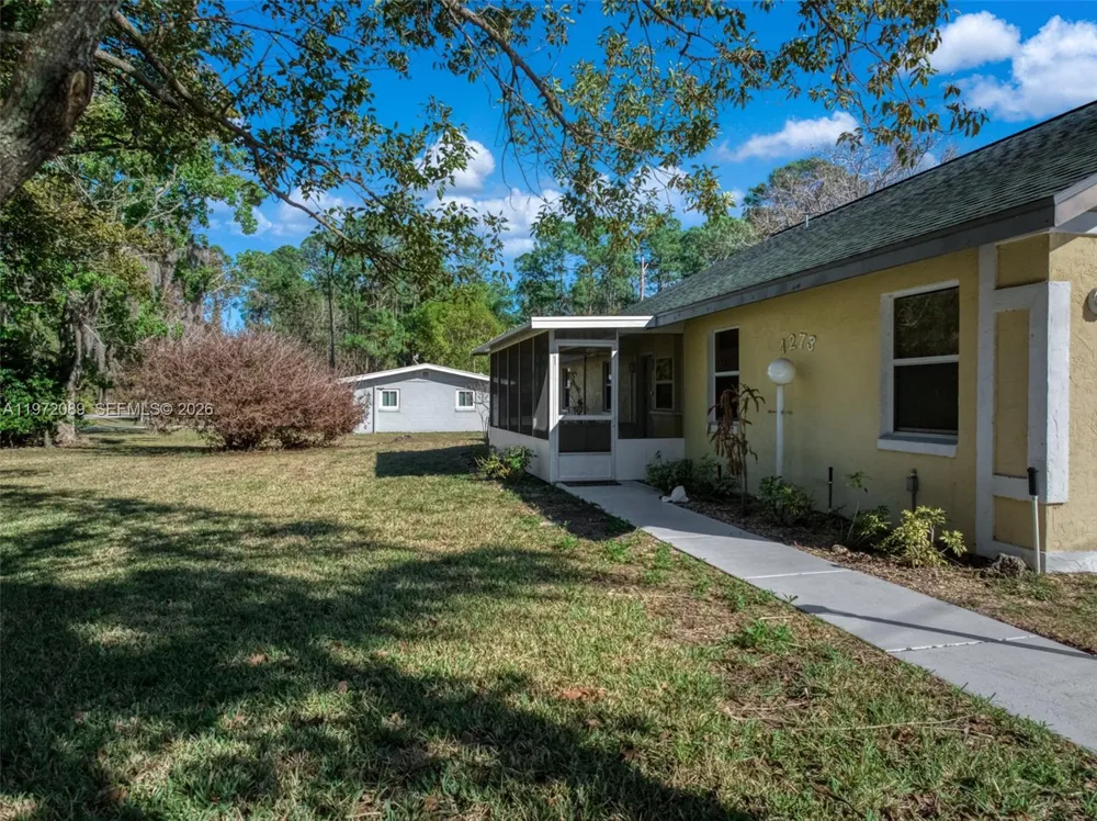 1273 Woodbury Avenue Sebring, FL 33875