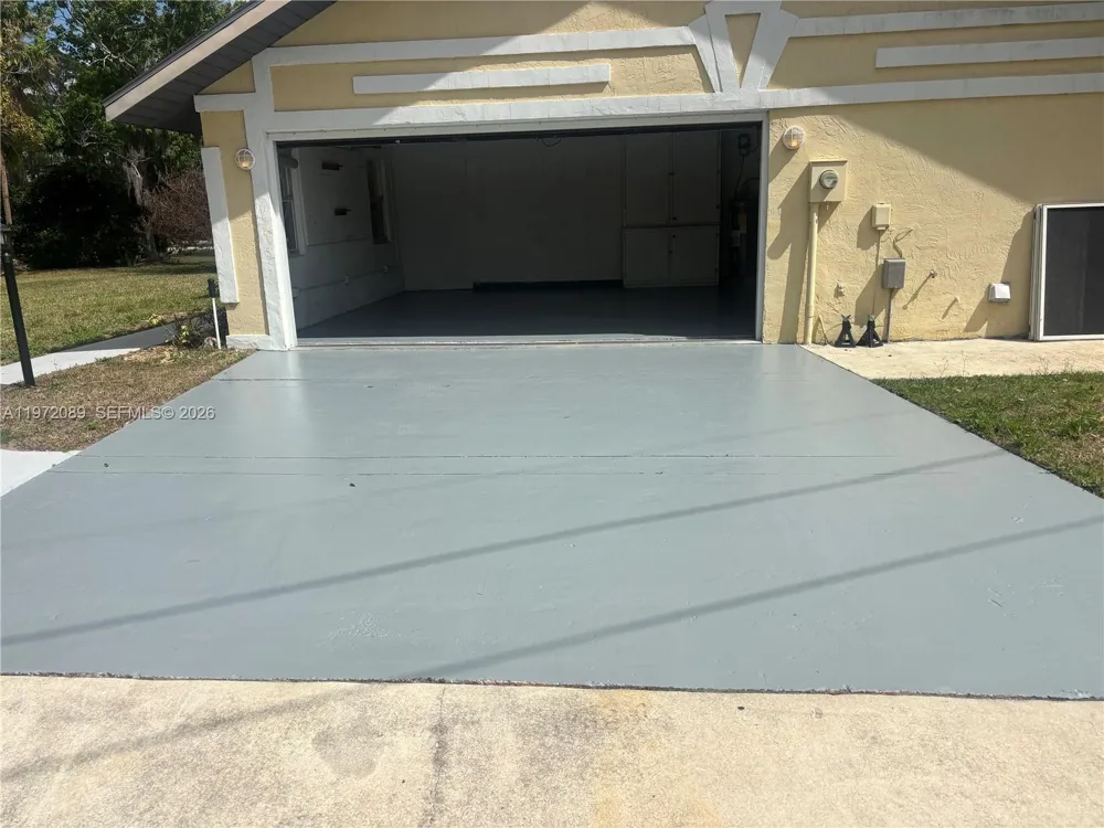 1273 Woodbury Avenue Sebring, FL 33875