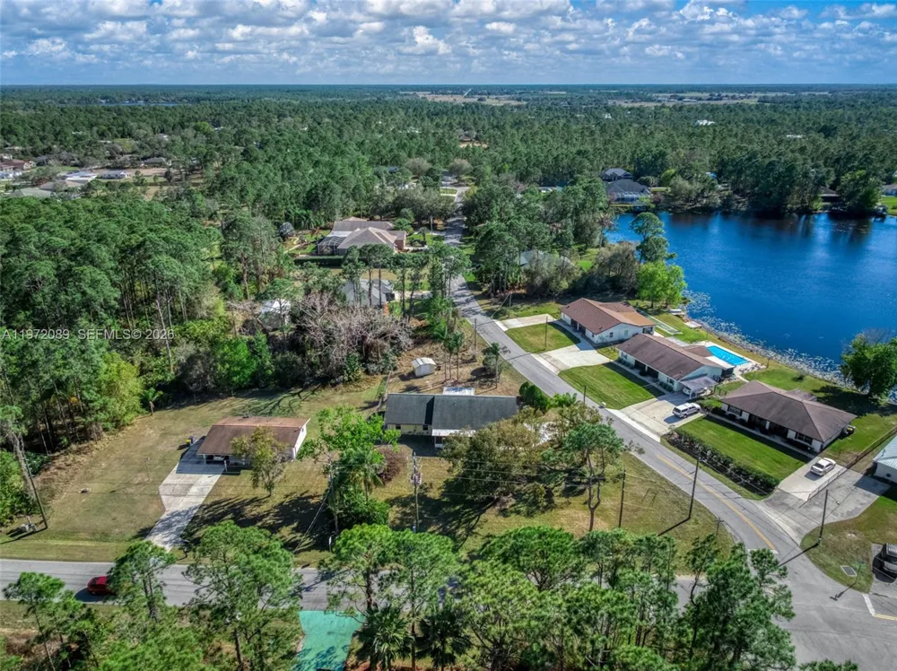 1273 Woodbury Avenue Sebring, FL 33875