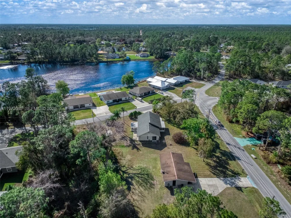 1273 Woodbury Avenue Sebring, FL 33875