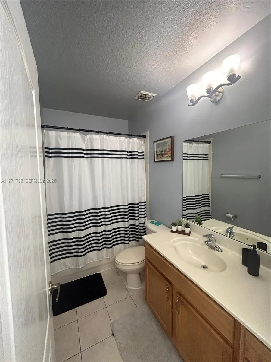 13950 SW 276th St Homestead, FL 33032