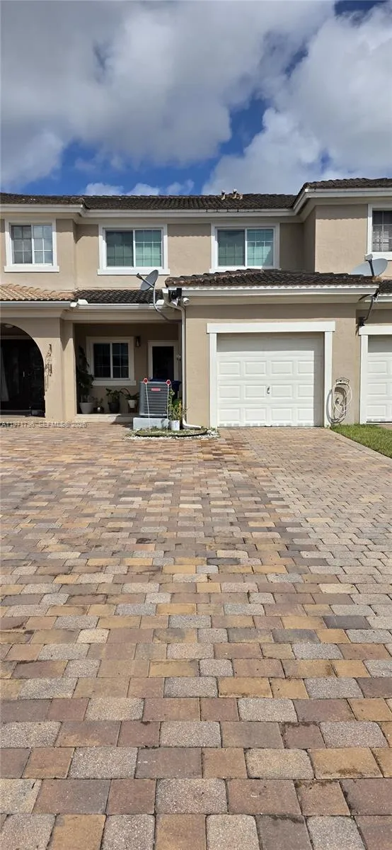 13950 SW 276th St Homestead, FL 33032