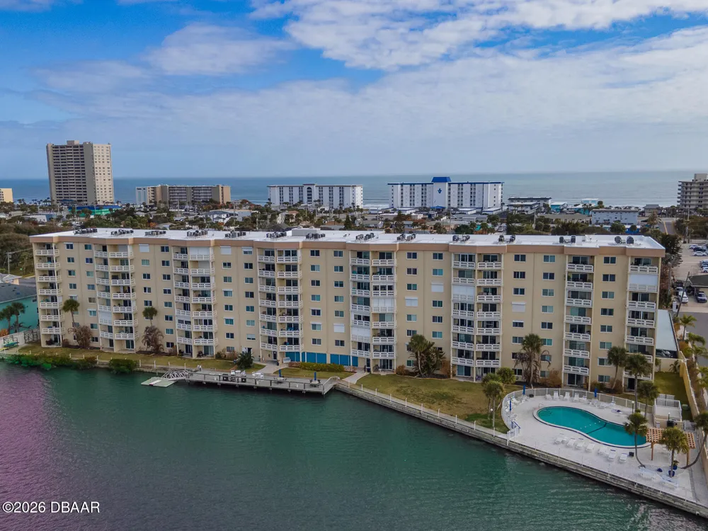 3606 S Peninsula Drive #208 Port Orange, FL 32127