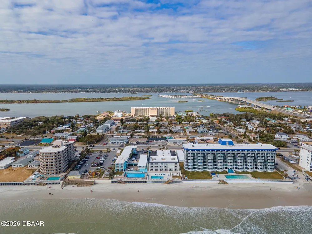 3606 S Peninsula Drive #208 Port Orange, FL 32127