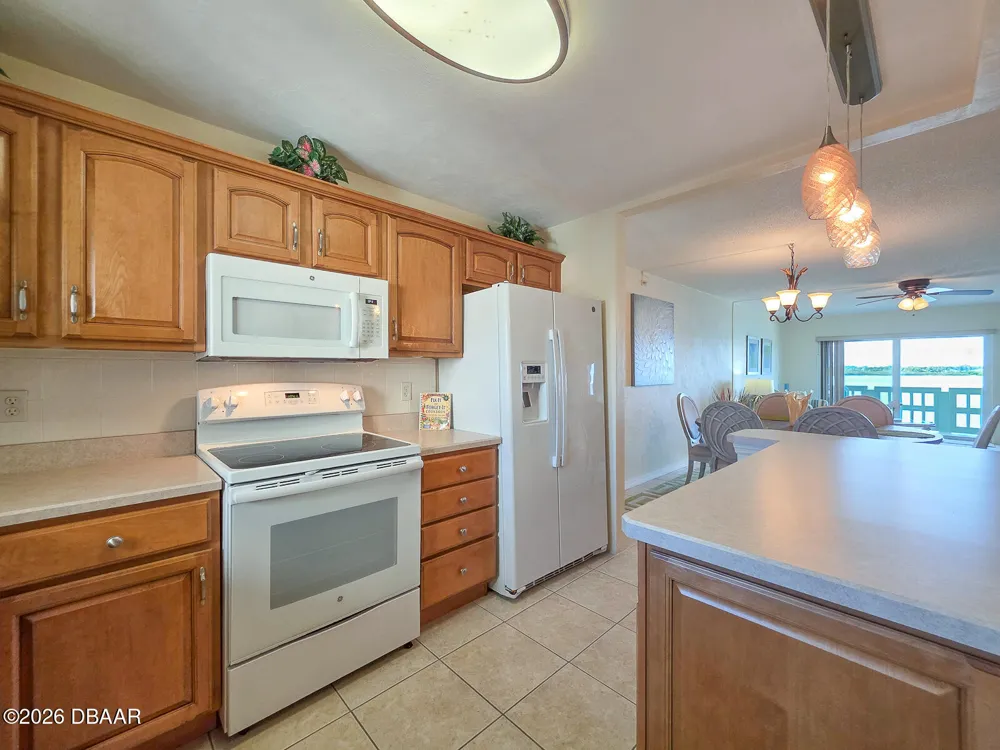 3606 S Peninsula Drive #208 Port Orange, FL 32127