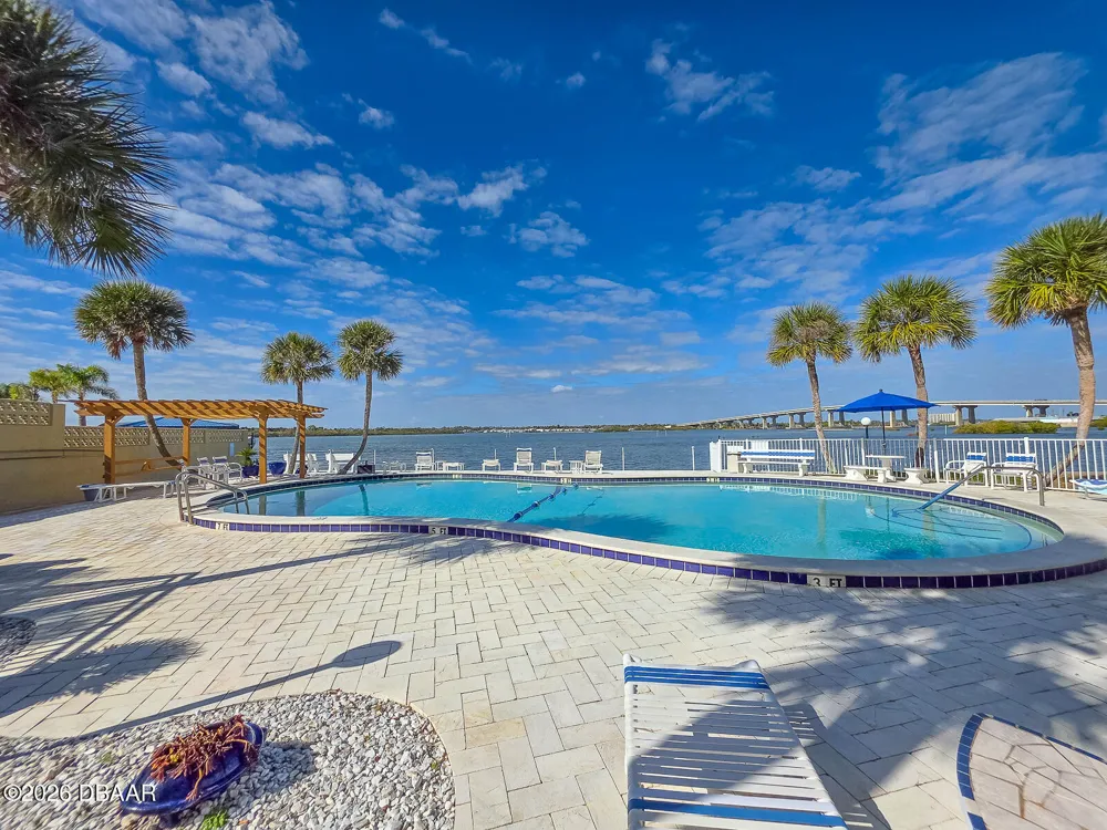 3606 S Peninsula Drive #208 Port Orange, FL 32127