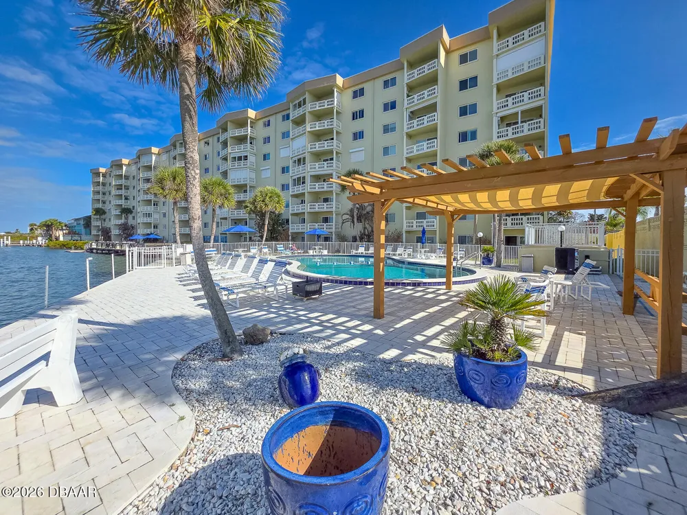 3606 S Peninsula Drive #208 Port Orange, FL 32127