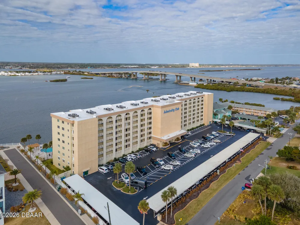 3606 S Peninsula Drive #208 Port Orange, FL 32127
