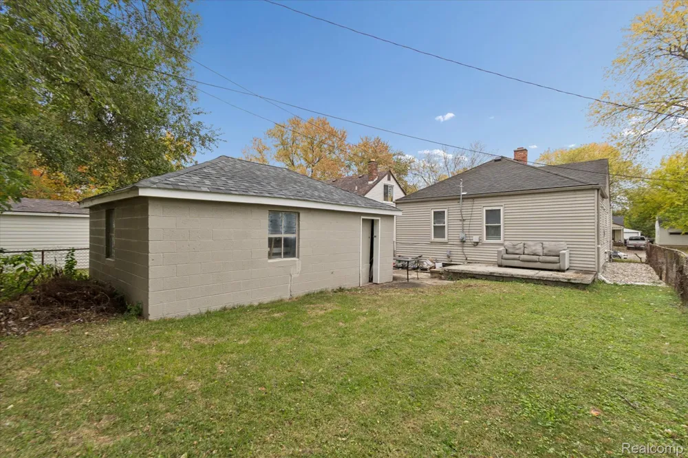 17421 Five Points Street Redford Charter Township, MI 48240
