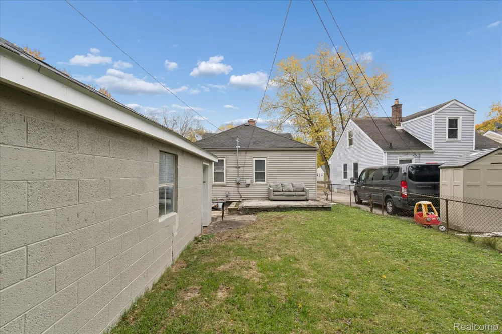 17421 Five Points Street Redford Charter Township, MI 48240