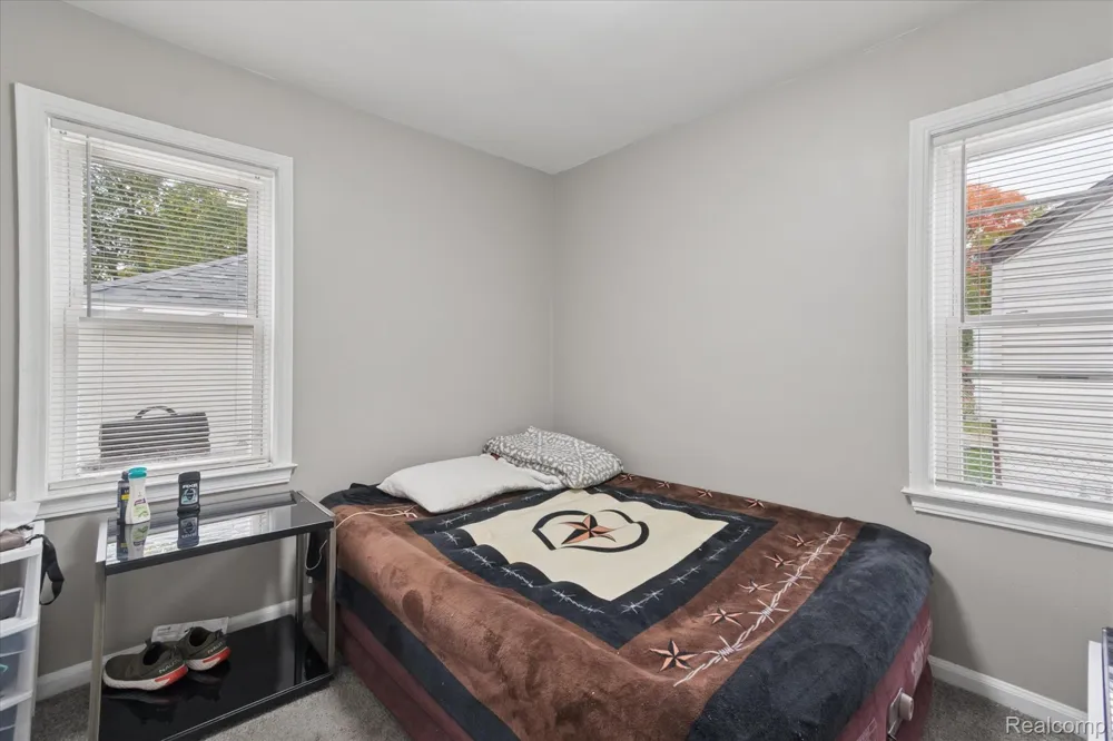 17421 Five Points Street Redford Charter Township, MI 48240