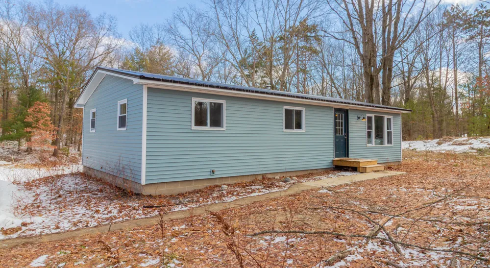 9848 90th Avenue Morton Township, MI 49332