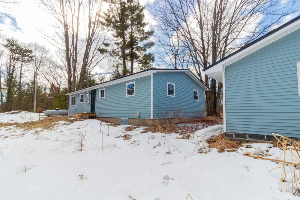 9848 90th Avenue Morton Township, MI 49332