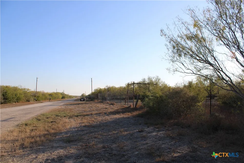 CR 339 Jourdanton, TX 78026